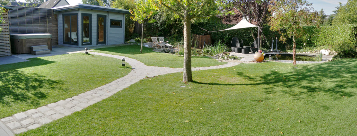 alle Nutzungsbereiche fügen sich zu einer harmonischen Einheit, Gartenbau, Gartenplanung, Wesel, Gilhaus