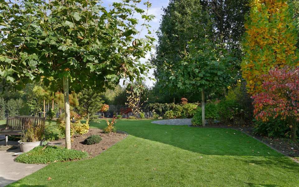 geschwungene organische Beetformen, Pflasterung, Gartenbau, Gartenplanung, Wesel