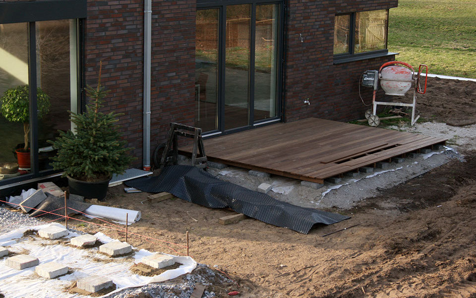Holzterrasse, Unterbau, Gartenbau, Gartengestaltung, Wesel, Gilhaus
