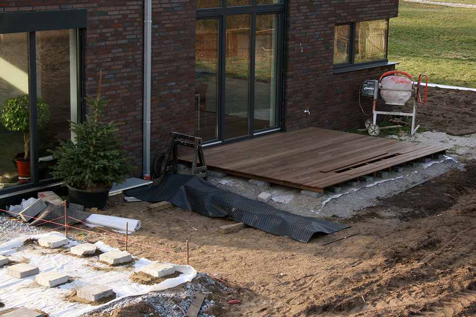 Holzterrasse, Unterbau, Gartenbau, Gartengestaltung, Wesel, Gilhaus